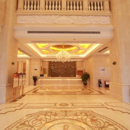 Vienna Hotel Foshan Airport Exterior foto