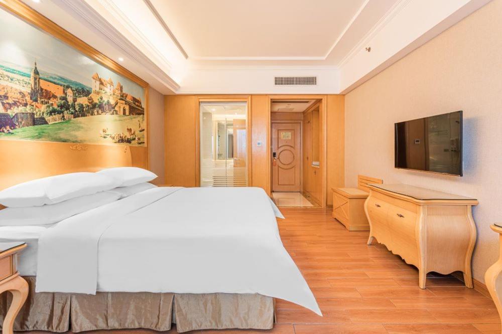 Vienna Hotel Foshan Airport Exterior foto